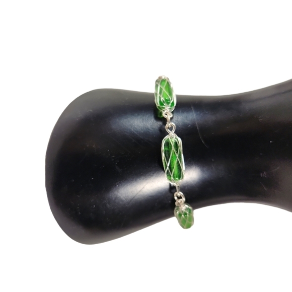 Green & Silver Wire Wrapped Beaded Bracet - Picture 1 of 6